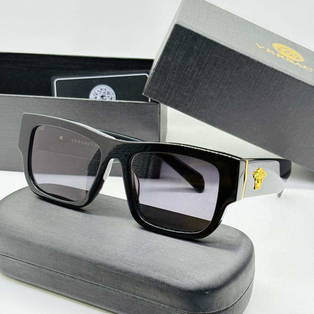 Lightweight comfortable spectacle frame